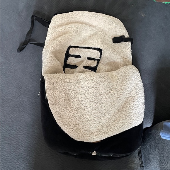 JJ Cole Black Bundleme Infant Cover - Picture 4 of 5